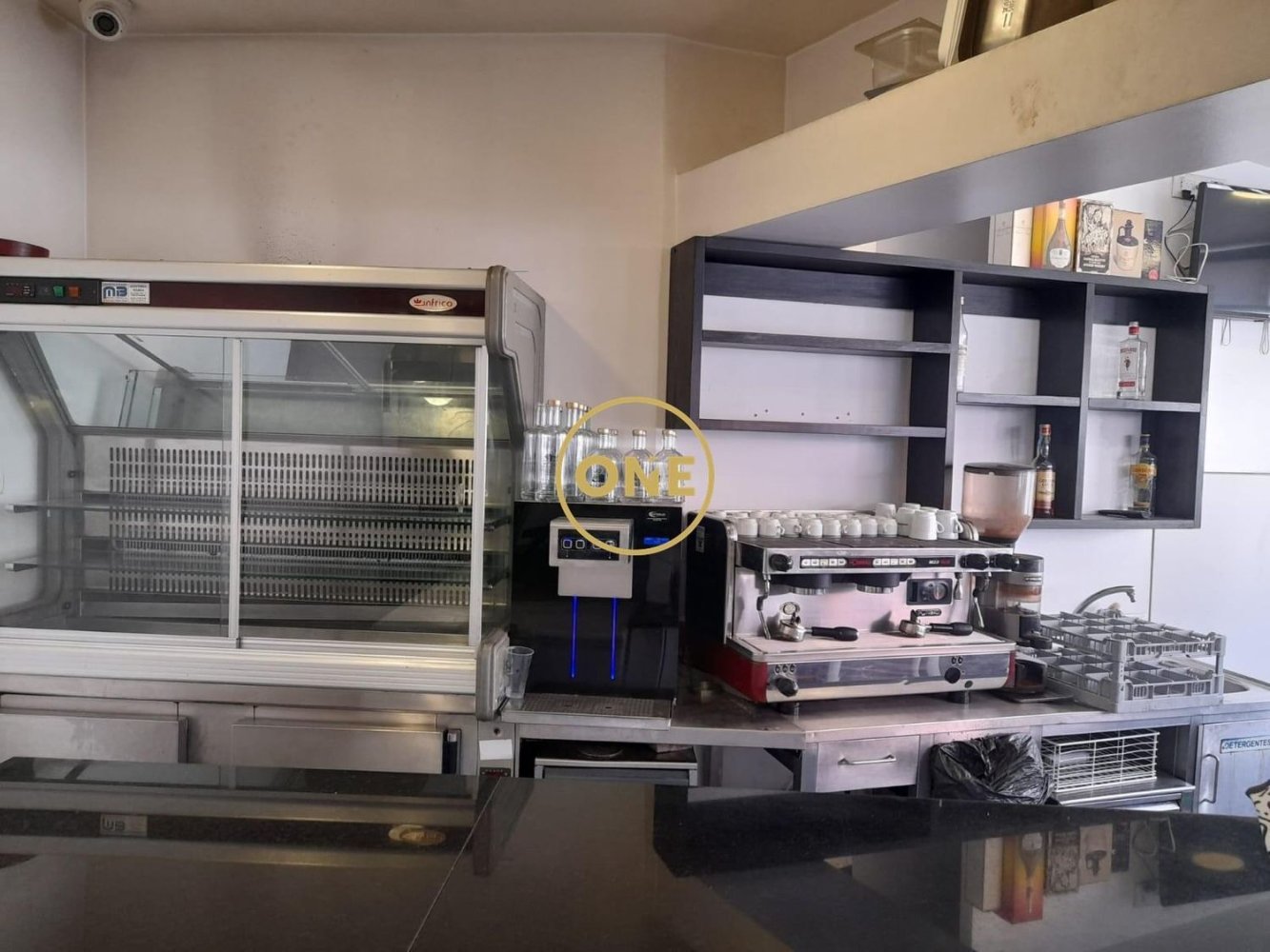 93m² Commercial property in Cascais, Portugal No. 340013