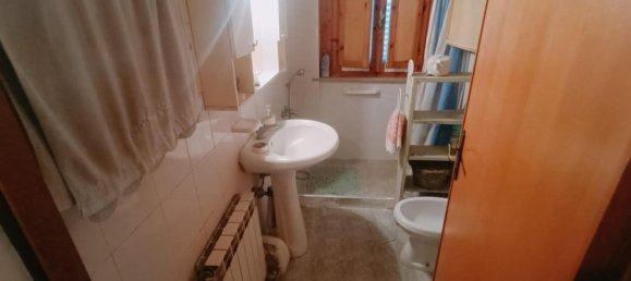 4 rooms House in Rosignano Marittimo, Italy No. 107873 11