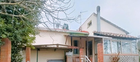 4 rooms House in Rosignano Marittimo, Italy No. 107873 6