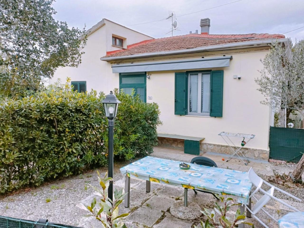 4 rooms House in Rosignano Marittimo, Italy No. 107873