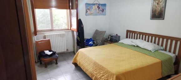 4-salle Appartement à Taranto, Italy No. 251399 13