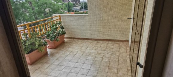 4-salle Appartement à Taranto, Italy No. 251399 2