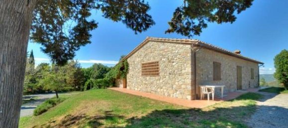 Studio in Volterra, Italy No. 1545 10