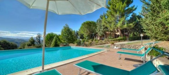 Studio in Volterra, Italy No. 1545 9