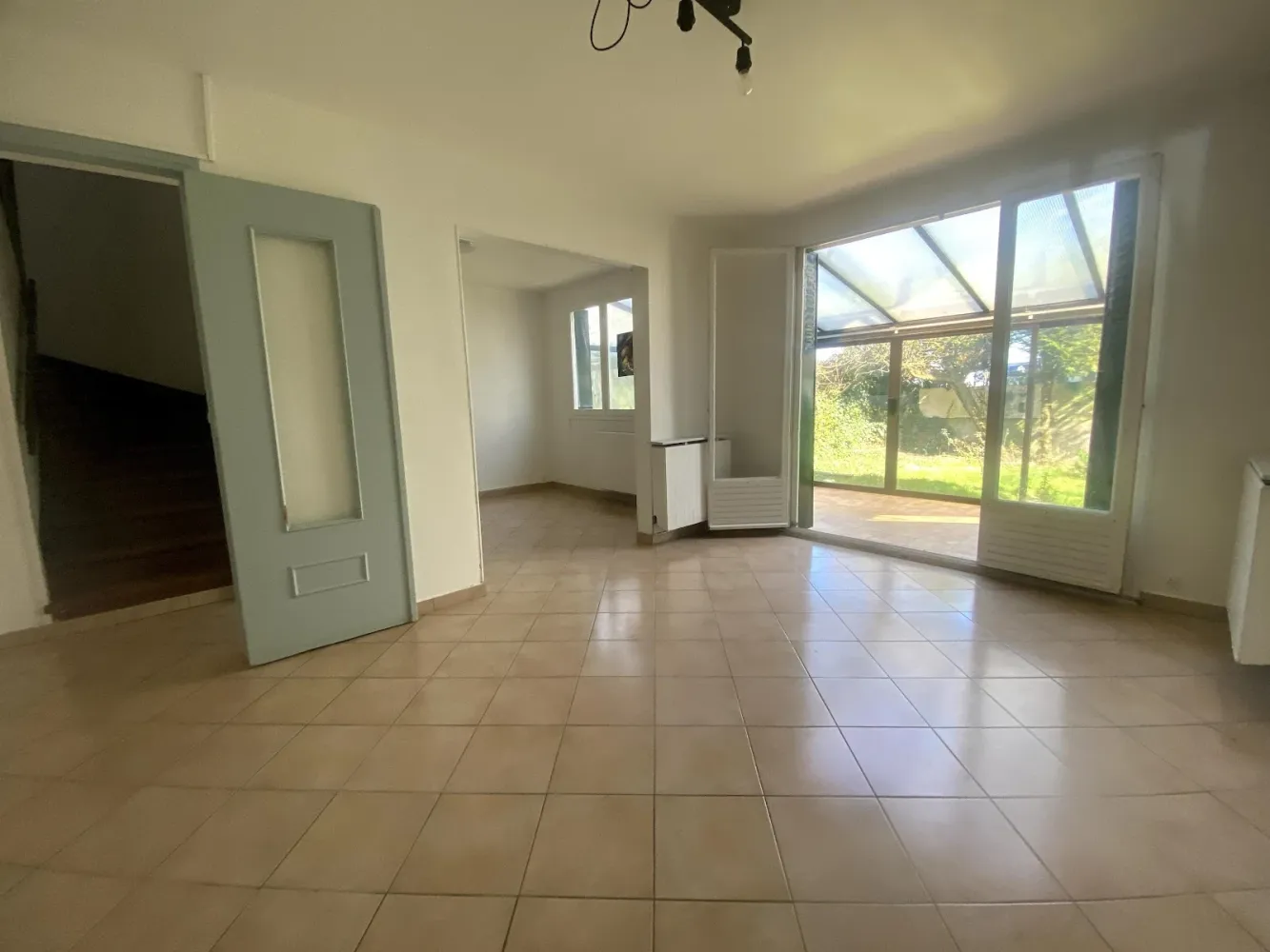 Casa de 4 dormitorios en Morangis, France No. 320755