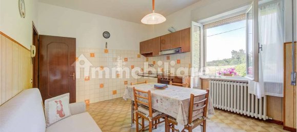 4 chambres Villa à Montano Lucino, Italy No. 10901 12