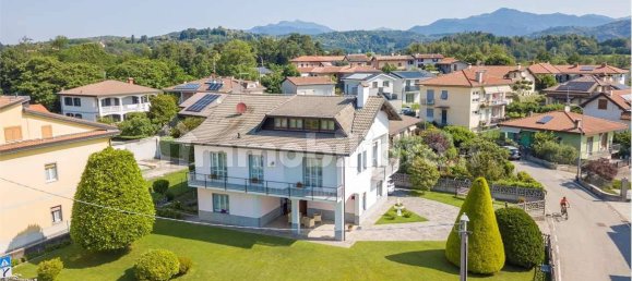 4 chambres Villa à Montano Lucino, Italy No. 10901 50