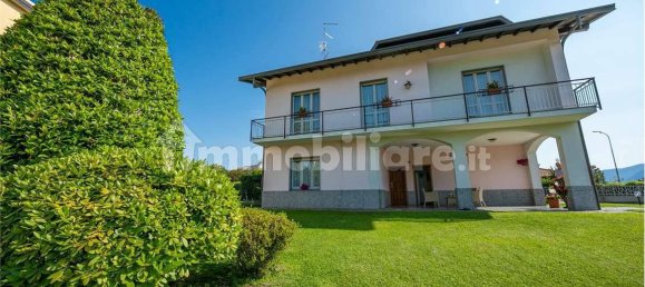 4 chambres Villa à Montano Lucino, Italy No. 10901 3