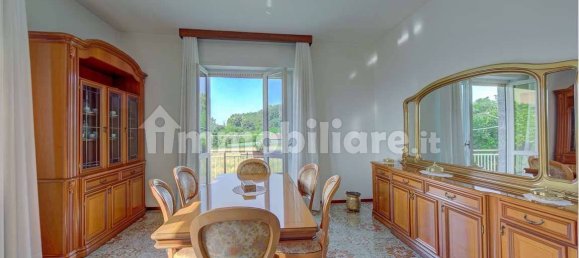 4 chambres Villa à Montano Lucino, Italy No. 10901 21