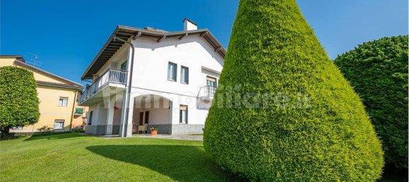 4 chambres Villa à Montano Lucino, Italy No. 10901 7