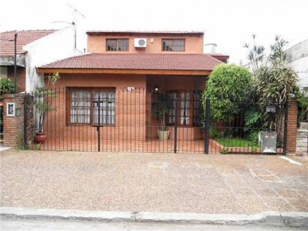 3 bedrooms House in Vicente Lopez, Argentina No. 58376