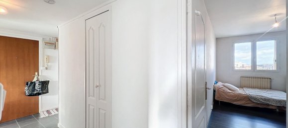 2 bedrooms Apartment in Saint-Andre-les-Vergers, France No. 159921 17