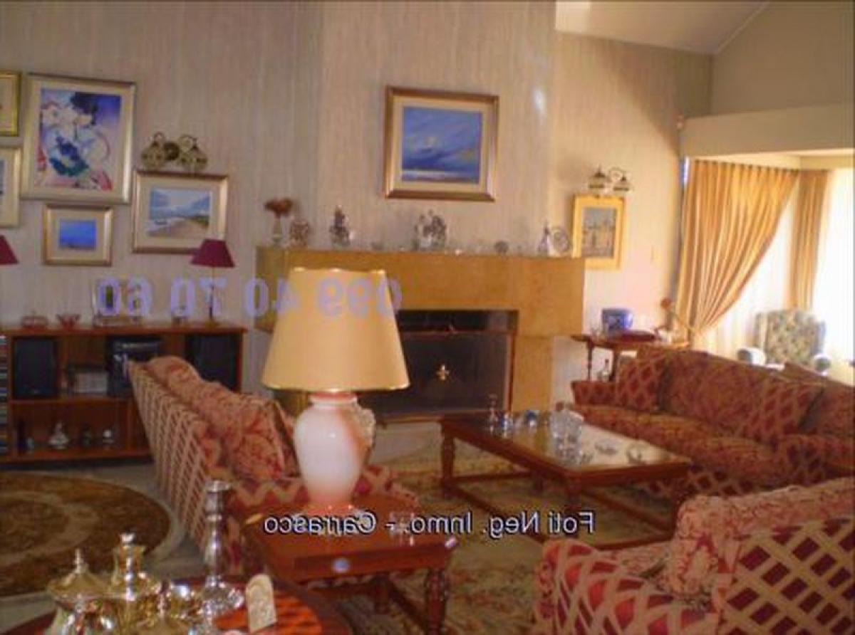 Дом с 5 спальнями в Монтевидео, Уругвай № 617