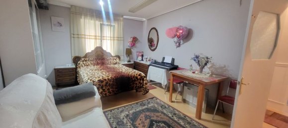3 Schlafzimmer Wohnung in Santander, Spain, Nr. 157231 2