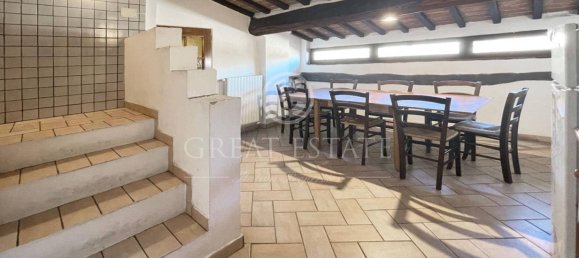 5 bedrooms Apartment in Montepulciano, Italy No. 57094 7