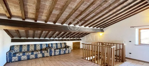 5 bedrooms Apartment in Montepulciano, Italy No. 57094 11