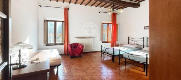 5 bedrooms Apartment in Montepulciano, Italy No. 57094 16