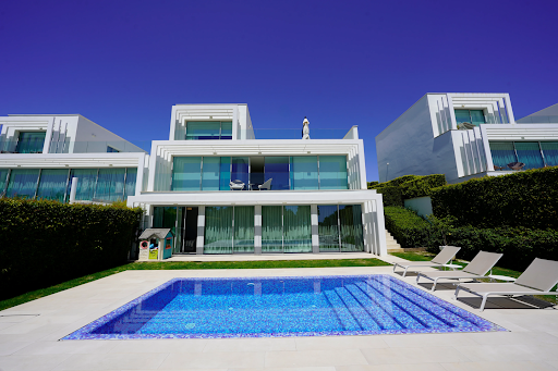 5 bedrooms Villa in Cadiz, Spain No. 141163