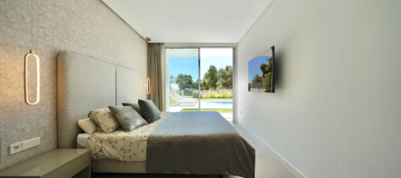 5 bedrooms Villa in Cadiz, Spain No. 141163 3