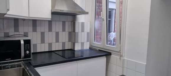 2 bedrooms Apartment in Paris, France No. 320062 4