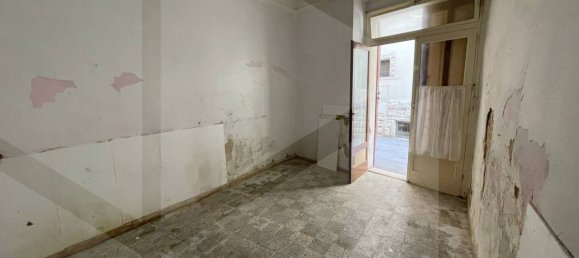 2-salle Propriété commerciale à Corato, Italy No. 30728 3