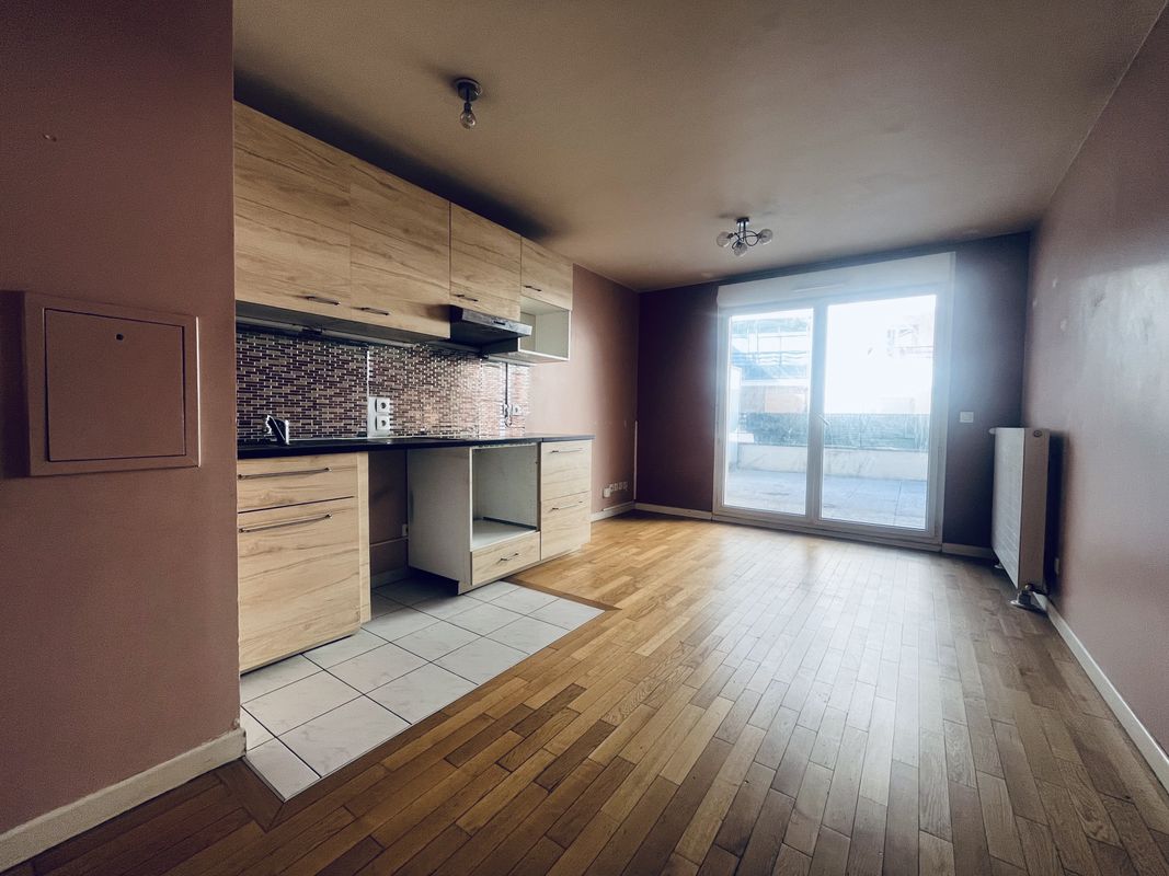 1 bedroom Apartment in Drancy, France No. 141946