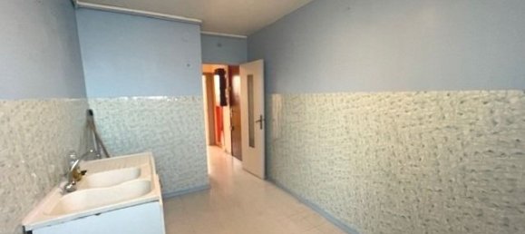 3 bedrooms Apartment in Grenoble, France No. 200174 10