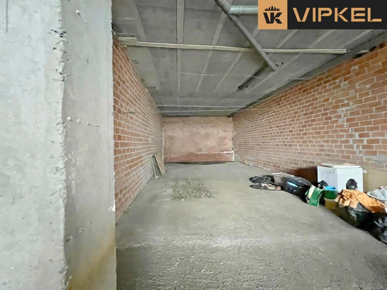 84m² Commercial property in A Coruna, Spain No. 40361