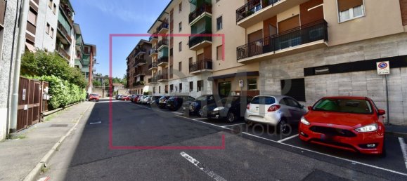 3 rooms Apartment in Legnano, Italy No. 97840 2