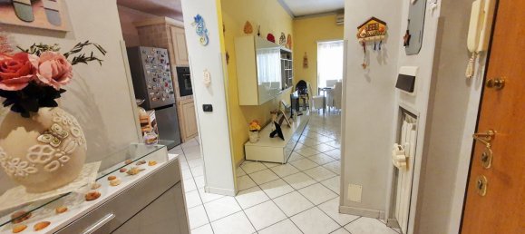 2-salle Appartement à Rome, Italy No. 143773 3