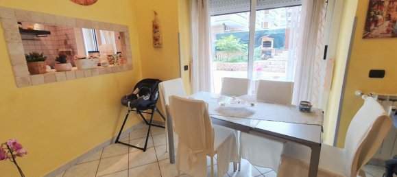 2-salle Appartement à Rome, Italy No. 143773 14