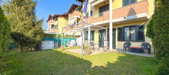 Квартира с 3 комнатами в Кадораго, Италия № 217187 16