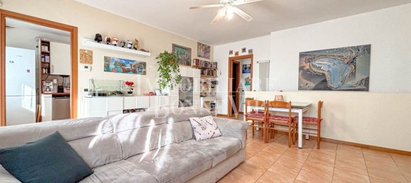 Квартира с 3 комнатами в Кадораго, Италия № 217187 24