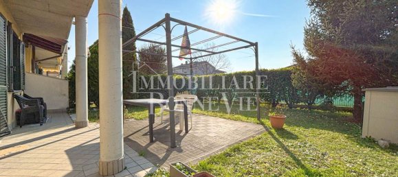 Квартира с 3 комнатами в Кадораго, Италия № 217187 18