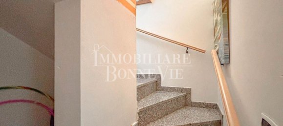 Квартира с 3 комнатами в Кадораго, Италия № 217187 54