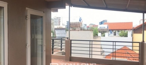 Casa de 4 dormitorios en Tay Ho, Vietnam No. 2210 18