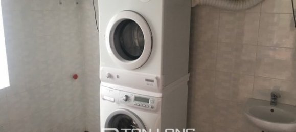 Casa de 4 dormitorios en Tay Ho, Vietnam No. 2210 15