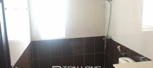 Casa de 4 dormitorios en Tay Ho, Vietnam No. 2210 17