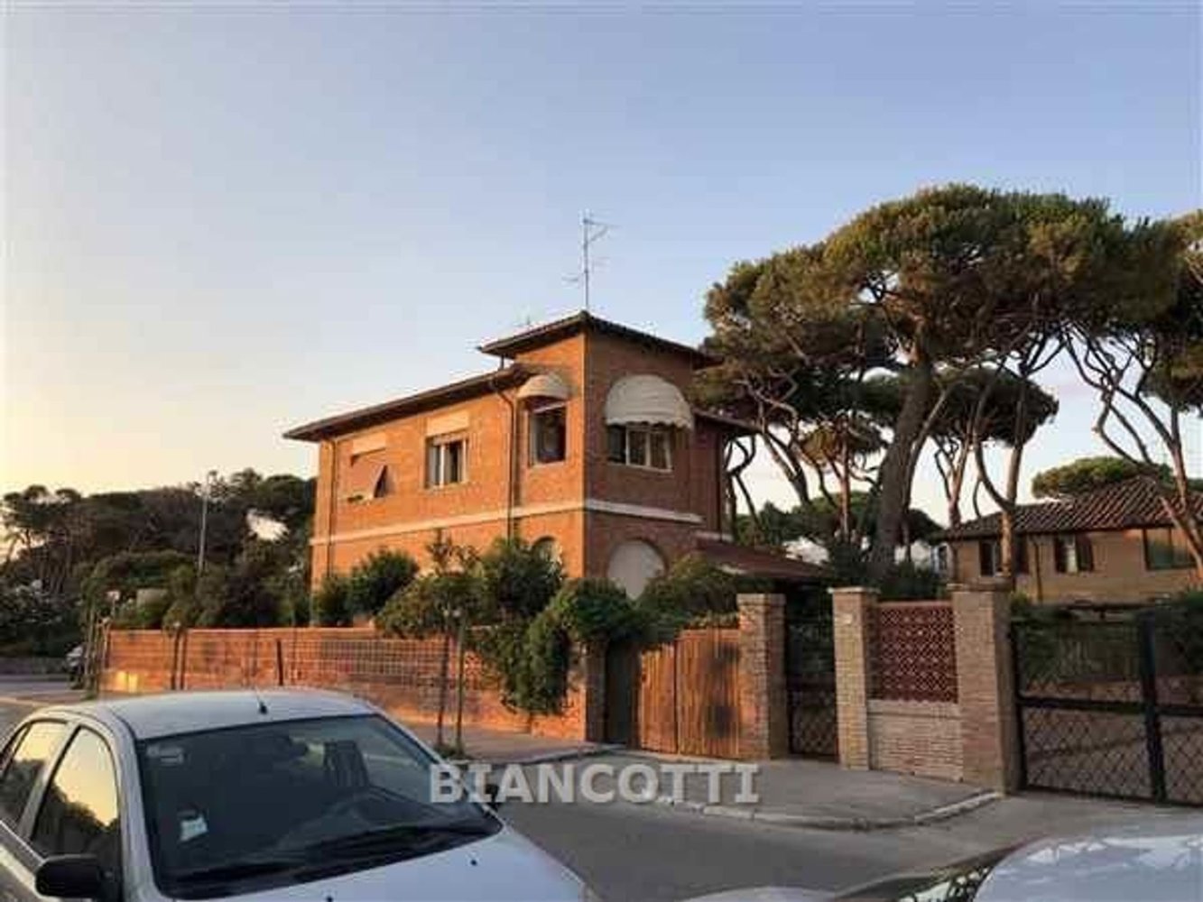 4 rooms Apartment in Grosseto, Italy No. 48757