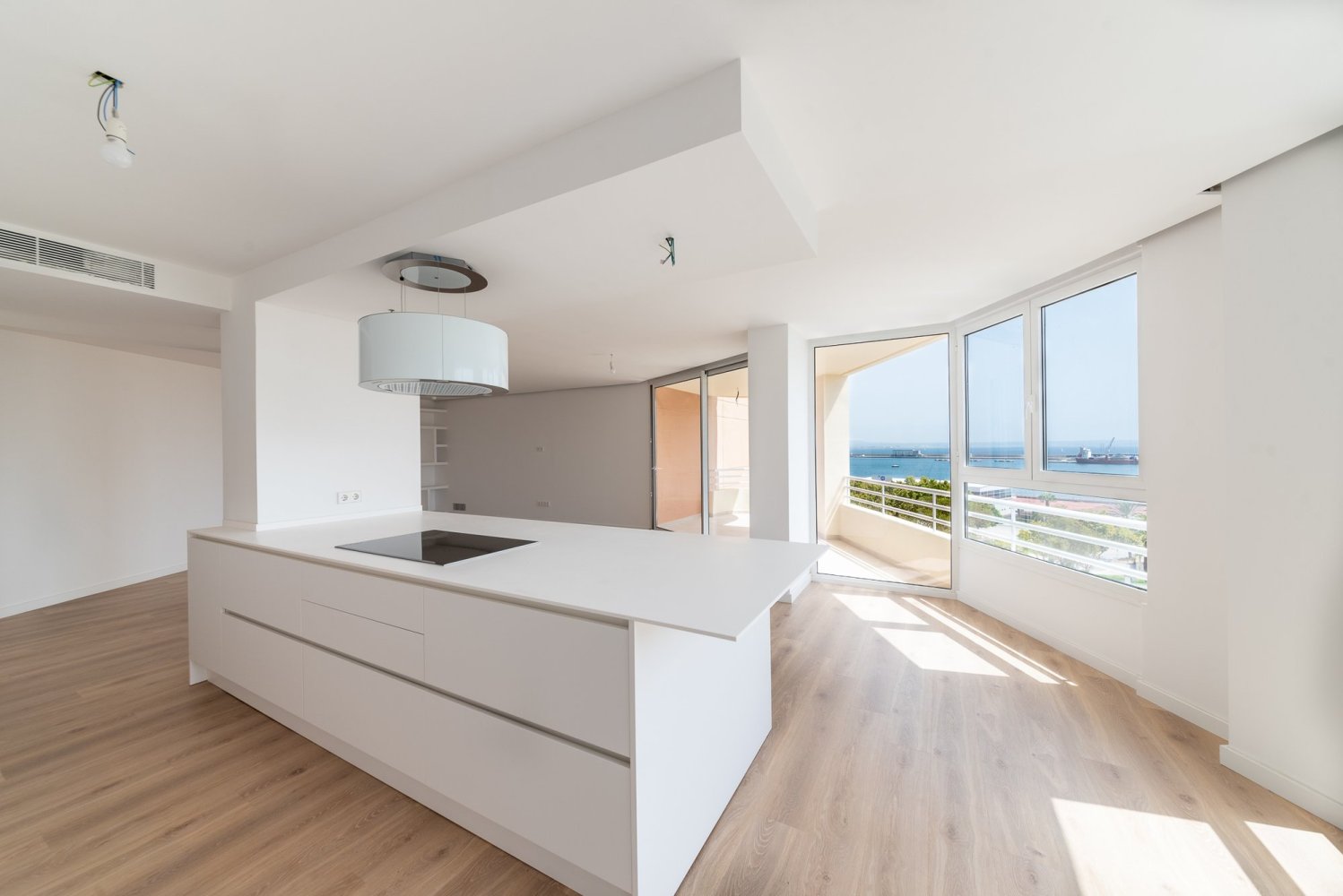 Apartamento de 3 dormitorios en Palma de Mallorca, Spain No. 54879