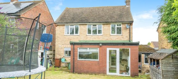 3 غرف نوم منزل في Leatherhead, United Kingdom رقم 10451 26