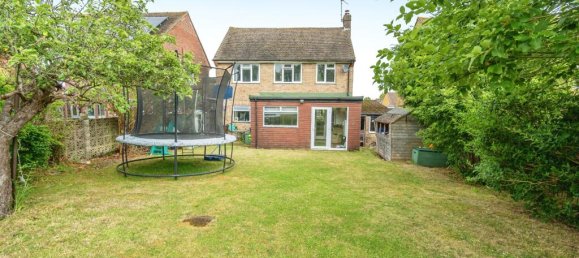 3 غرف نوم منزل في Leatherhead, United Kingdom رقم 10451 27