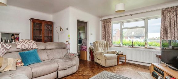 3 غرف نوم منزل في Leatherhead, United Kingdom رقم 10451 9