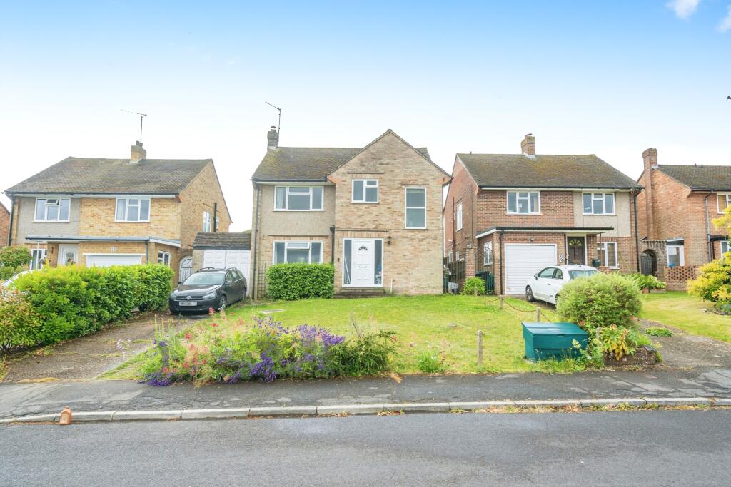 3 غرف نوم منزل في Leatherhead, United Kingdom رقم 10451