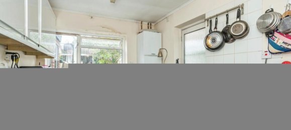 3 غرف نوم منزل في Leatherhead, United Kingdom رقم 10451 5