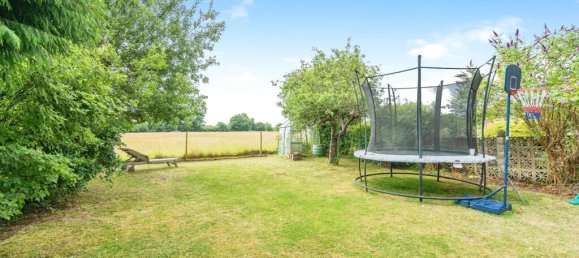 3 غرف نوم منزل في Leatherhead, United Kingdom رقم 10451 29