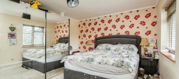 3 غرف نوم منزل في Leatherhead, United Kingdom رقم 10451 18