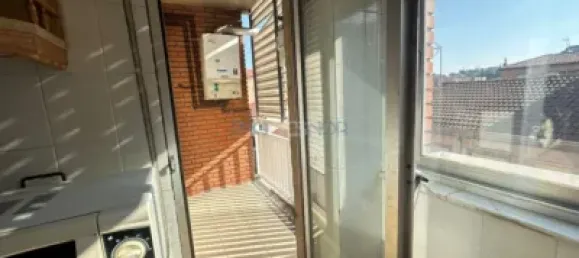 Apartamento de 2 dormitorios en San Andrés del Rabanedo, Spain No. 164544 5