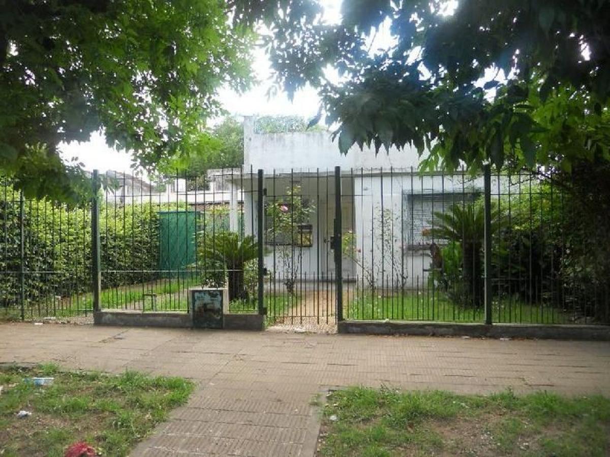 2 bedrooms House in San Miguel, Argentina No. 92491