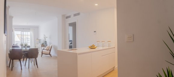 1 bedroom Apartment in Marbella, Spain No. 631 11